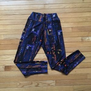 NEVER WORN Active / style leggings